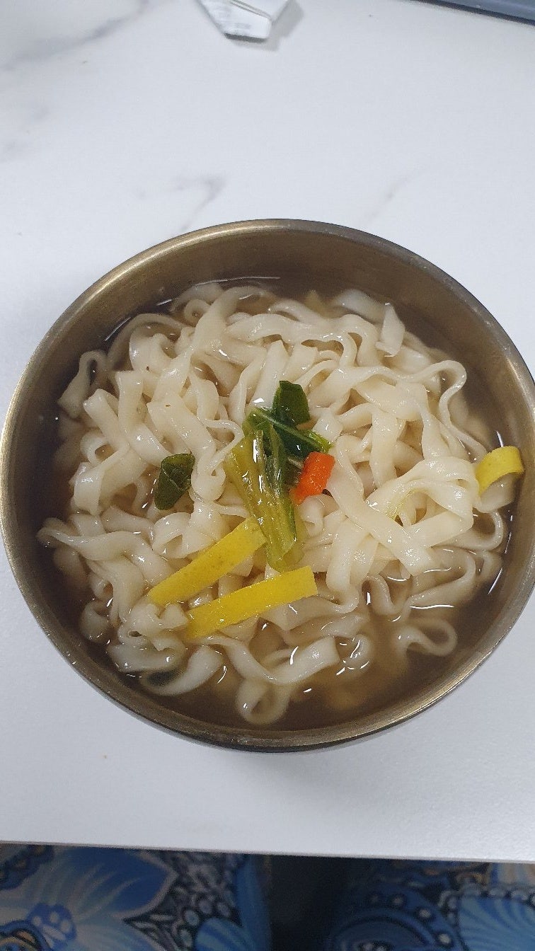 농심 멸치칼국수 칼로리 낮은 부담없는 건면 라면