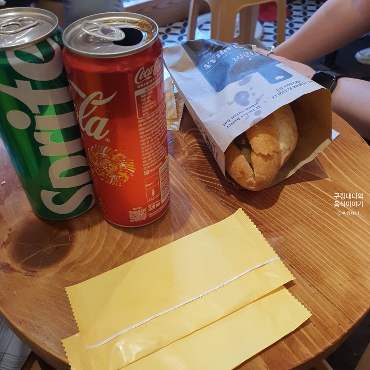  베트남 나트랑 맛집 반미판 샌드위치 소고기 치즈와 통새우 치즈 추천