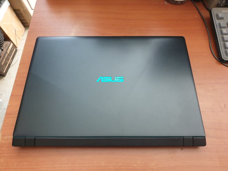  청주노트북액정수리 충격으로 깨진 ASUS X560UD 화면수리