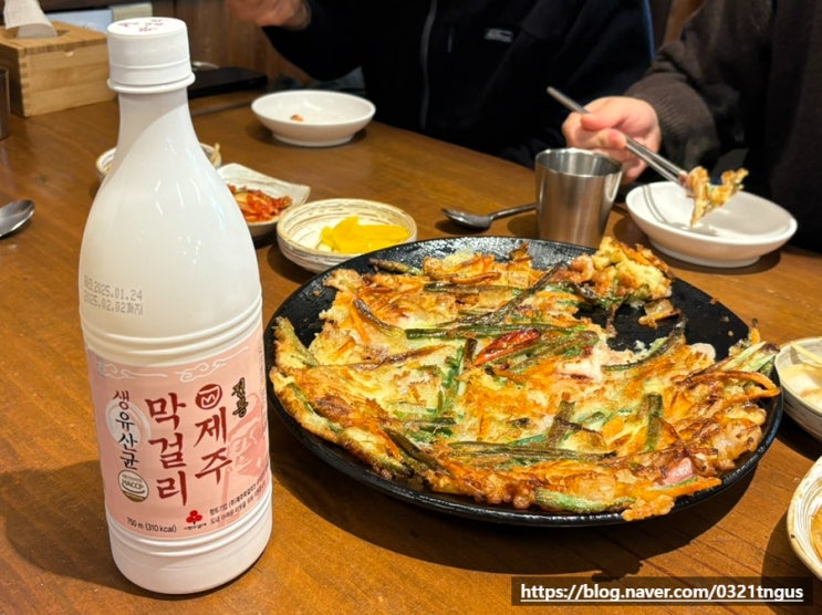  [제주도민맛집] 주말 웨이팅? 조천 보말칼국수, 해물파전 맛집- '오름나그네'