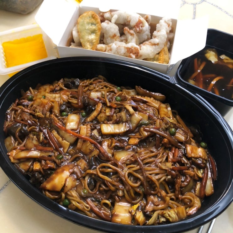  홍콩반점 메뉴 쟁반짜장 탕수육 세트 송도 배달 맛집