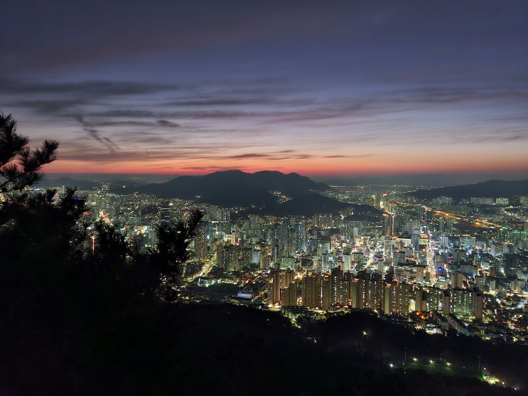  부산 황령산 봉수대 도시 야경이 한눈에 들어오는 전망대, 주차장 노을 등