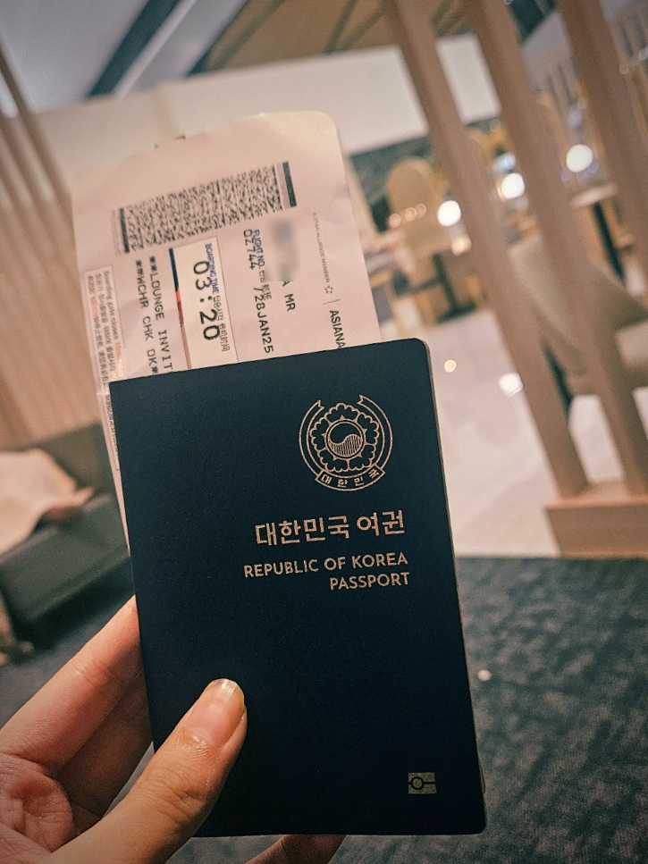  태국 결장 성전환 수술 한국인 환자 귀국길 APS 클리닉 팟위라 박사
