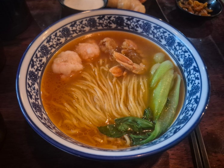 가로수길 광동식 중국집 쮸즈(柱子)...신사역 딤섬 맛집 - 딤섬, 크림새우, 새우탕면 가로수길 광동식 중국집 쮸즈(柱子)...신사역 딤섬 맛집 - 딤섬, 크림새우, 새우탕면