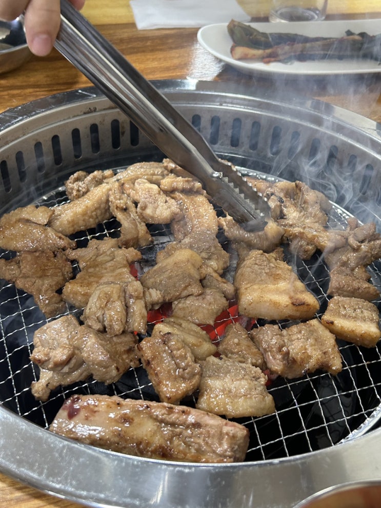  부산 보수동 맛집 노포감성 ‘부연 숯불갈비’