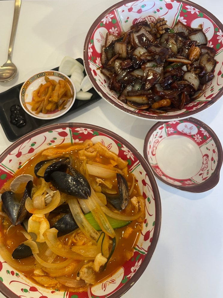  홍대중국집 유부짬뽕 맛집 콰이찬 홍대점