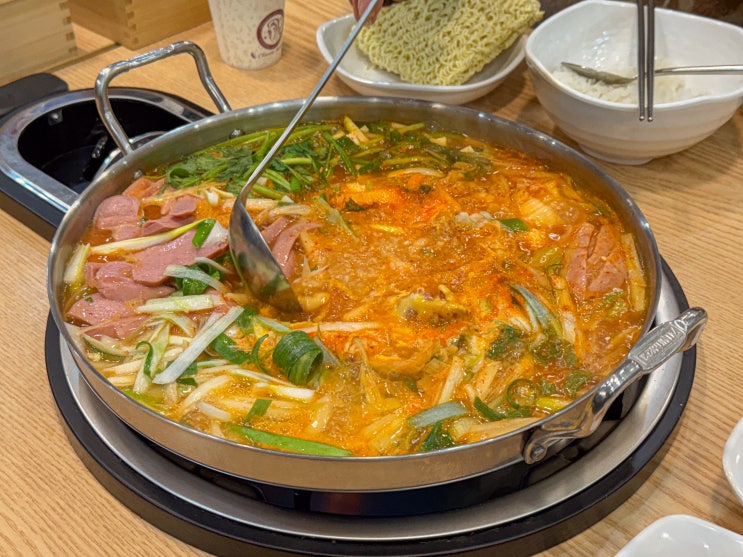  서부내륙고속도로 예산예당호휴게소 맛집 푸드코트 먹거리
