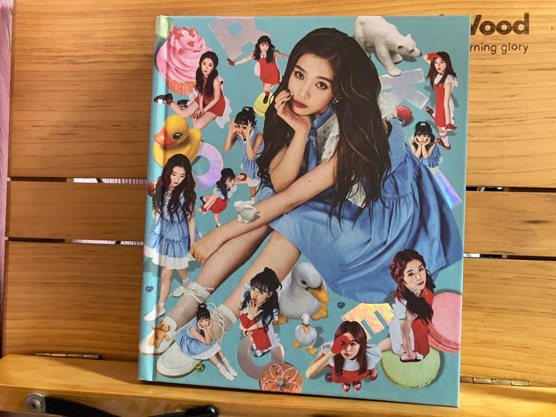 레드벨벳 - 미니 4집 Rookie