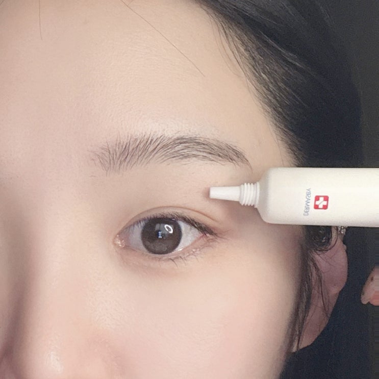  눈가 관리 끝판왕! 더마스비 아이 글로우 크림 2주 사용 솔직 후기