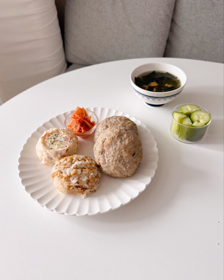  냉장고 필수템! 바바라키친 수제떡갈비 수제함박으로 간편하고 맛있게!