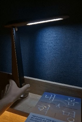  LED 스탠드 추천  휴대용 Ullty 울티 플로우 포터블 후기
