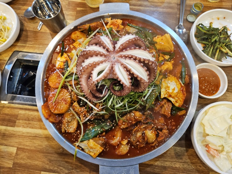  제주 중문 흑돼지 매운 갈비찜 맛집 '동호갈비' 내돈내산 후기