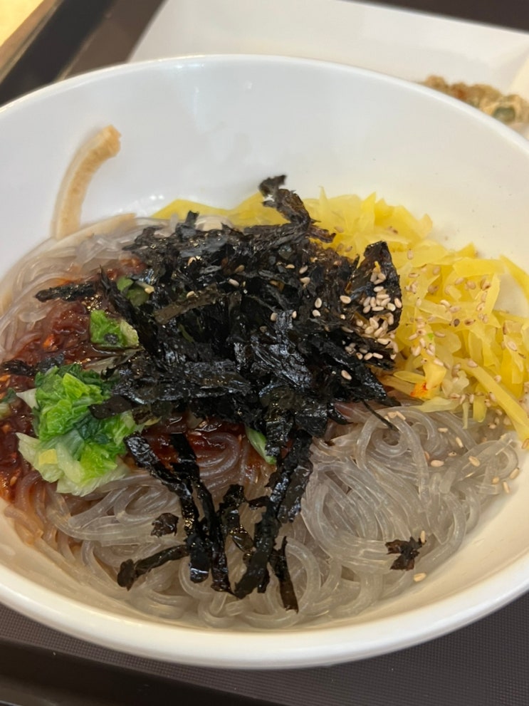  부산 여행 꼭 갈 곳 부평깡통시장 가마솥깡통분식 비빔당면/남사부찐빵만두
