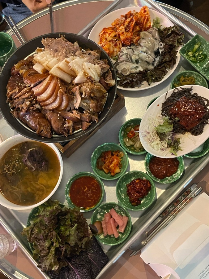  홍대 족발 연남동 보쌈 생굴김치 맛집 연남족발1987