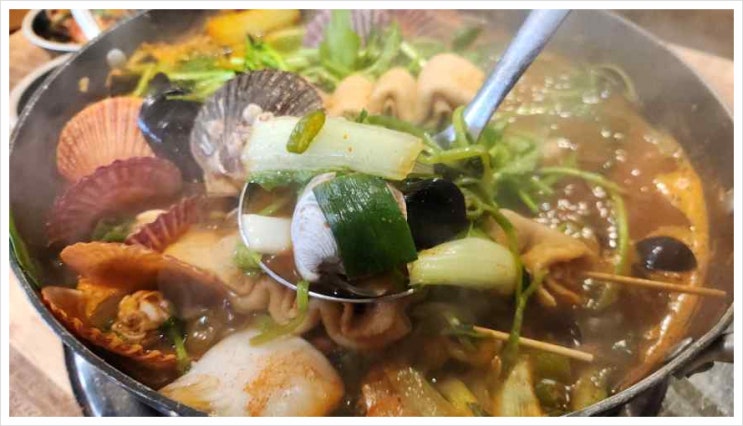  사당역 맛집 조개밭, 신선한 조개전골과 얼큰한 칼국수까지!