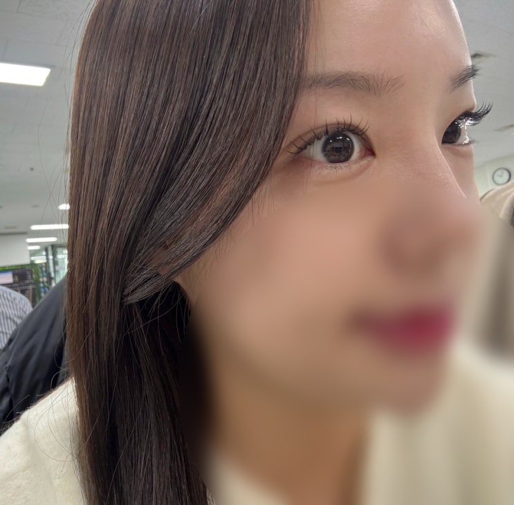  가산디지털단지역 속눈썹 맛집 네일잇에서 점심시간에 마스카라 연장 받았어요.