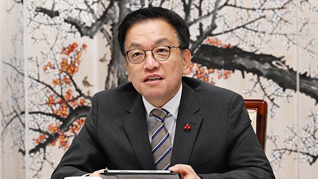 최상목 대행, <b>특검법</b> 재의 요구…취임 후 7번째 <b>거부권 행사</b>