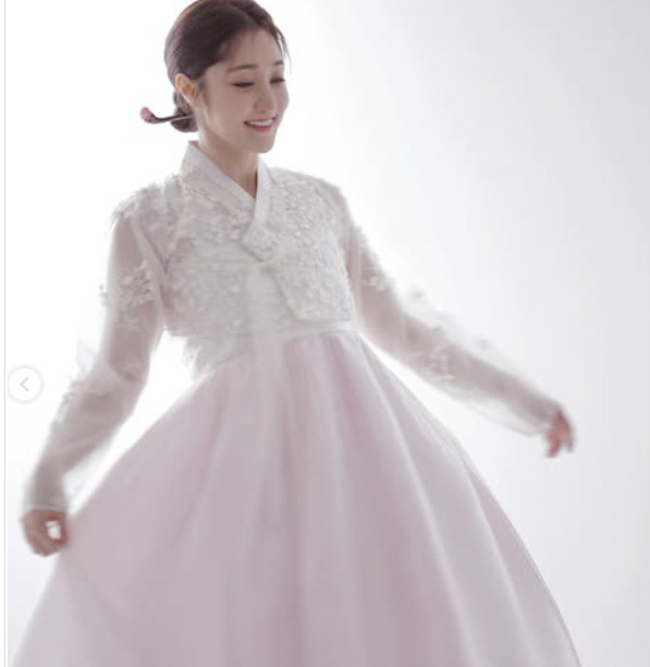 <b>나인뮤지스</b> 출신의 <b>류세라</b>가 <b>결혼</b> 발표를 한 소식에 대해... 