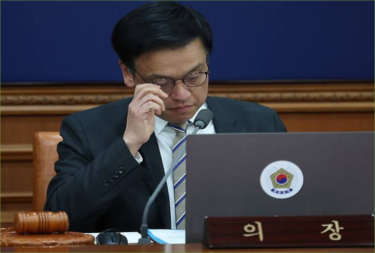 최상목, 또 내란특검법 거부…“재외공관장 <b>임명장 수여</b>”