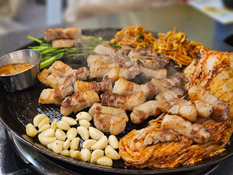  포항 흑돼지 맛집 문덕 고깃집 '할매솥뚜껑삼겹살'