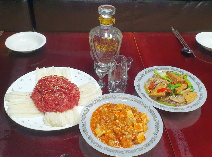  [백주] 백년지존(百年至䔿) & 육회, 홍쇼두부, 마파두부