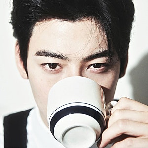 주근깨 메이크업도 완벽 소화한 차은우 생로랑 엘르 화보
