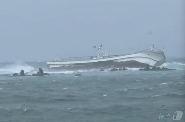 <b>제주 어선 좌초</b> 사고: 사망과 실종의 비극