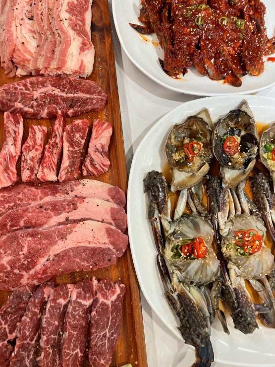  이동고고갈비 연평도대장게장 안산맛집에서 고기와 게장 무한리필