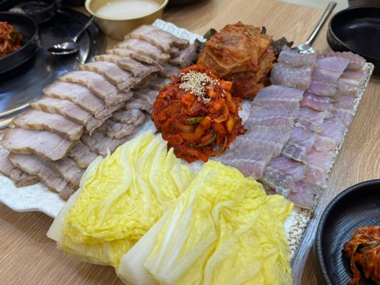  청주 홍어삼합 잘하는 곳 / 죽림홍두깨칼국수 솔직 후기