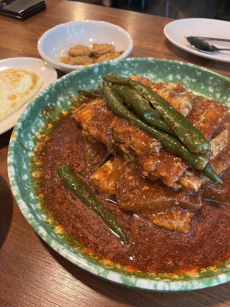  제주 잘도식당 - 현지인이 추천하는 동문시장 가성비 갈치조림 맛집
