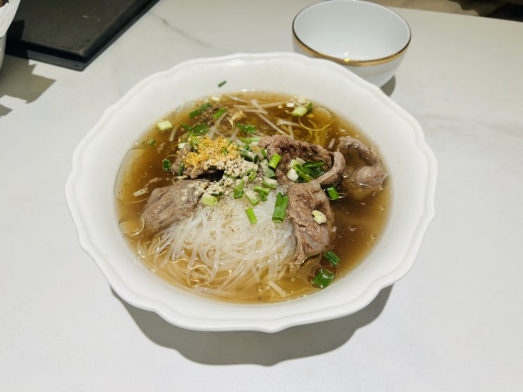  연남동 쌀국수 맛집 팟타이 로컬맛집 우라프라우드