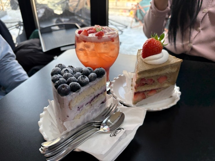  [수원역카페] 다양한 과일케이크 맛집, 퀸트(Queent) 추천 : 웨이팅 많아서 시간대를 잘 선택해야!