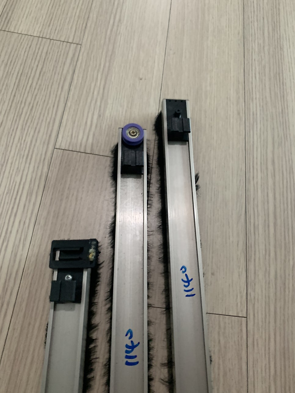 따로움직이는 3연동중문수리 댐퍼교체로 문제해결
