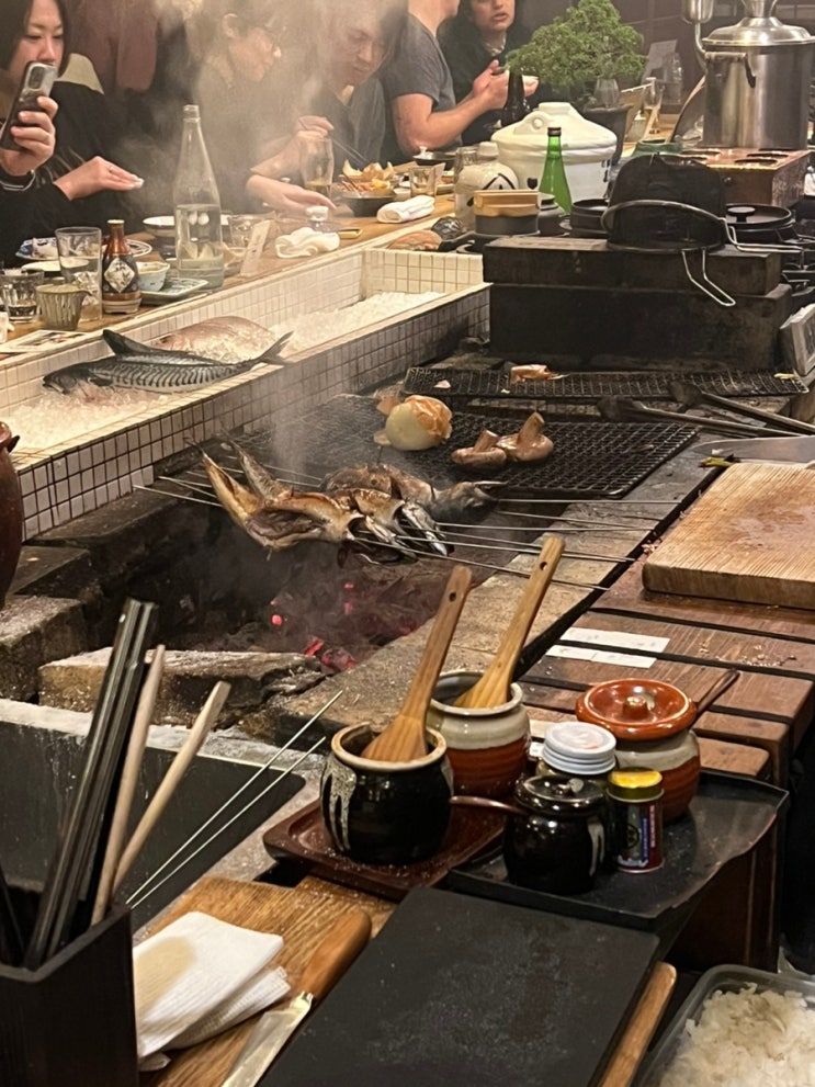  도쿄 칸아가리ㅣ분위기죽이는 신주쿠 로바타야끼 벋 외국인택스800엔 진짜붙음