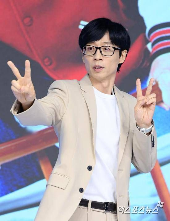 '20번째 <b>대상</b>' <b>유재석</b>, 시민들에게 축하받는 모습 포착 (<b>놀뭐</b>)... 