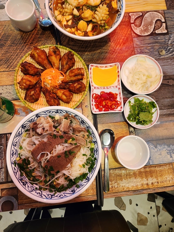  을지로맛집 베트남 현지 분위기 그대로 포언