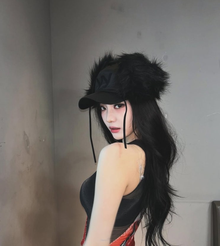  복정역 미용실이 추천하는 자연스러운 볼륨과 여성스러운 무드! 레이어드펌