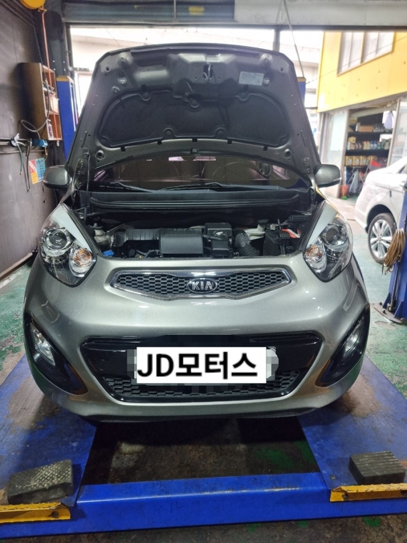 KIA 올뉴모닝 엔진오일세트교환!파워윈도우 작동불량수리!도어잠금장치 작동불량수리!