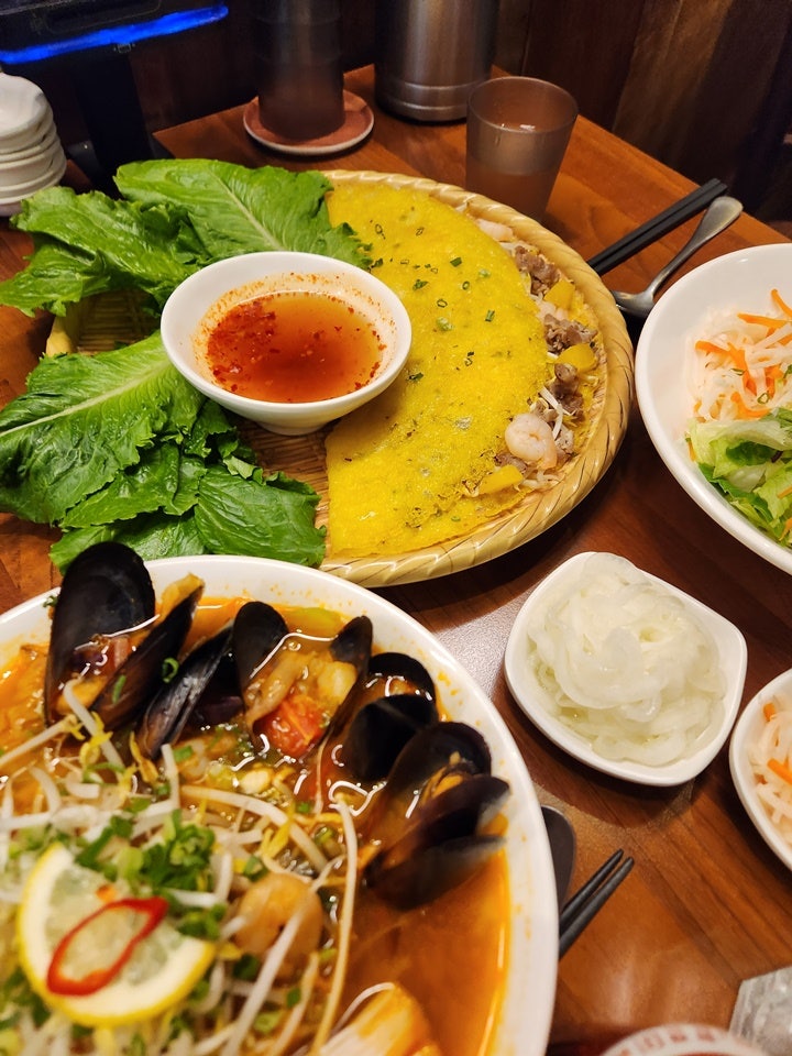 구반포역맛집 마크사이공 쌀국수 반쎄오로 인기폭발