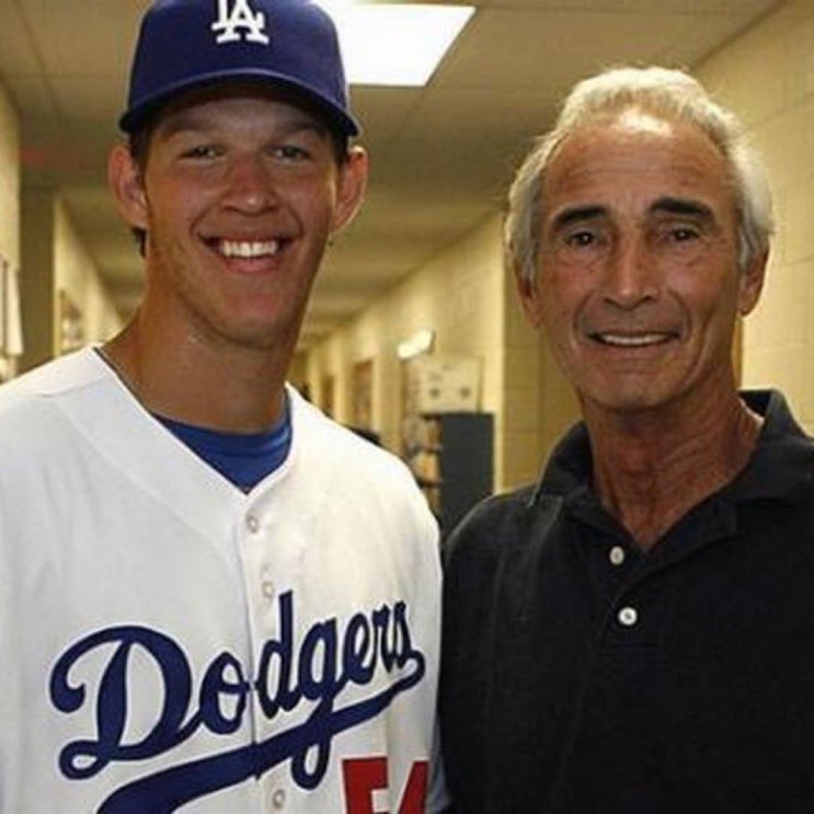 클레이튼 <b>커쇼</b> (Clayton Kershaw)와 재결합 가능성을 열어... 