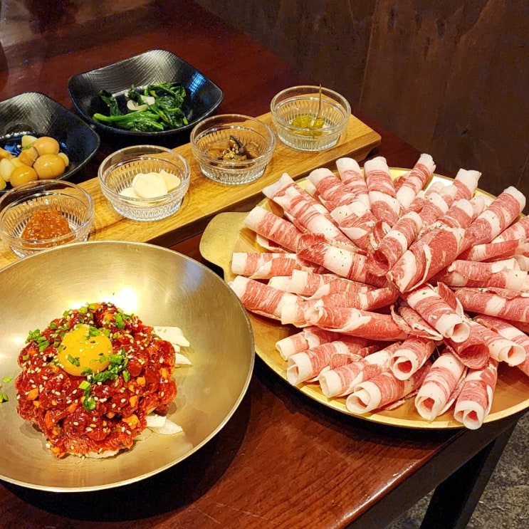  상무지구고기집 상무 차돌집 차돌박이와 한우육회 맛집 추천