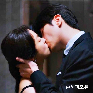 <b>이준혁</b> 어릴때 화재 사고 <b>한지민</b> 부친이 목숨 바쳐 살린 생명... 