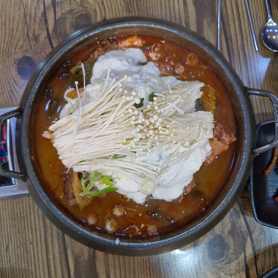 등마루감자탕 본점 사진 4