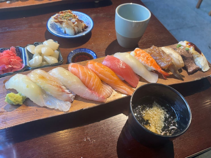  안암오거리 고려대학교 앞 줄서는 초밥 맛집 <호랑이초밥 고대점>(호랑이특모듬초밥)