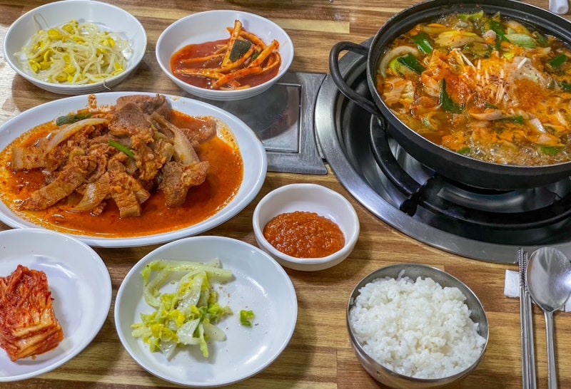 경상북도수목원근처맛집 포항 시장식육식당, 풍자 또간집 소찌개