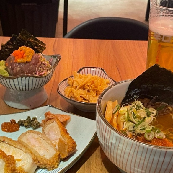  점심에는 강남역 일식당, 저녁에는 강남역 이자카야 "돈카츠멘 역삼"
