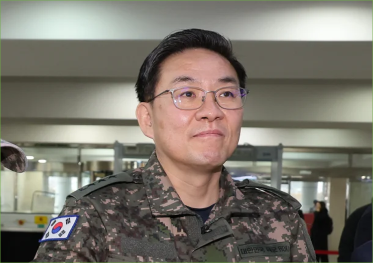 탄핵심판 증언대 선 <b>전 수방사령관</b> <b>이진우</b> "답변 제한" 거부...... 