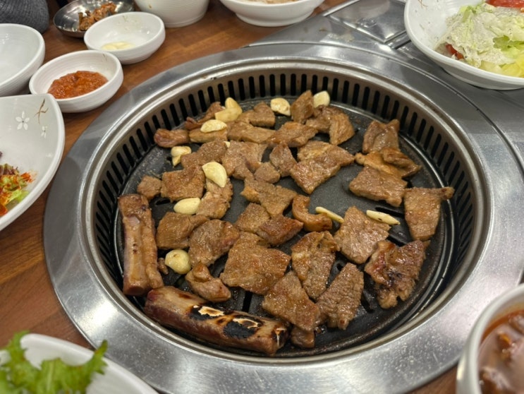 중랑역 동부시장 상봉 면목동 맛집 부드러운 돼지갈비 반찬들이 푸짐한 양지촌 수원왕갈비 갈비탕 비빔냉면 주차가능