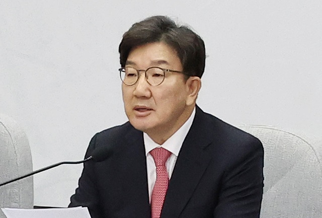 <b>권성동</b> ‘<b>이재명</b> 실용주의, 2월 임시국회서 <b>반도체</b>특별법... 