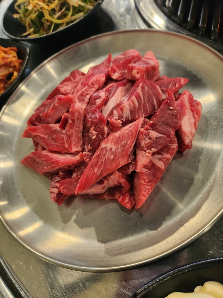  화정동고기집 야자숯으로 숯불 맛 완벽한 직화구이집